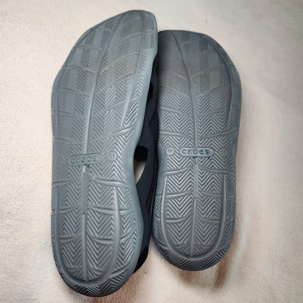 CROCS Swiftwater Wave Mesh Shoes Men 11 Black Wader Water Shoes Deck Beach Boat
